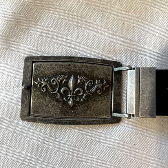 Fleur de Lis reversible pewter type belt buckle. Monogram M on the reverse side - Picture 3 of 12